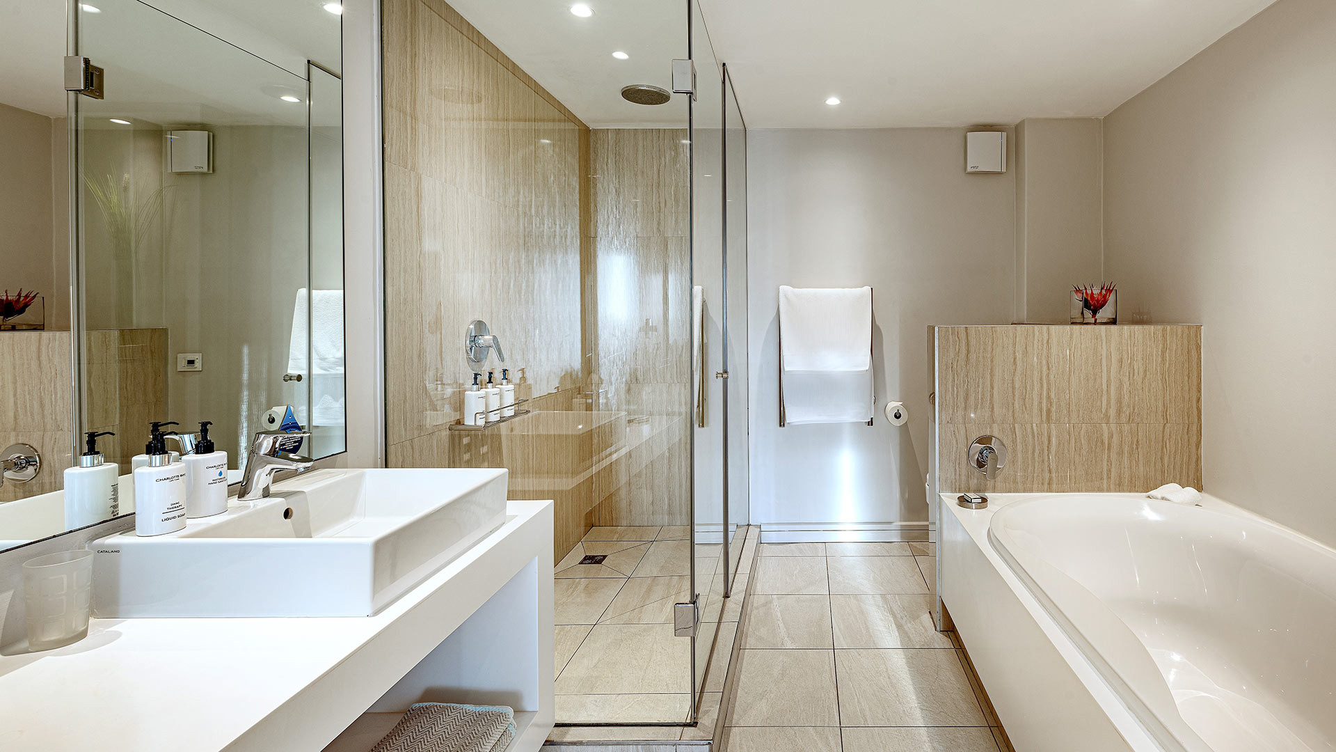 south-beach-camps-bay-pool-terrace-plus-suite-5
